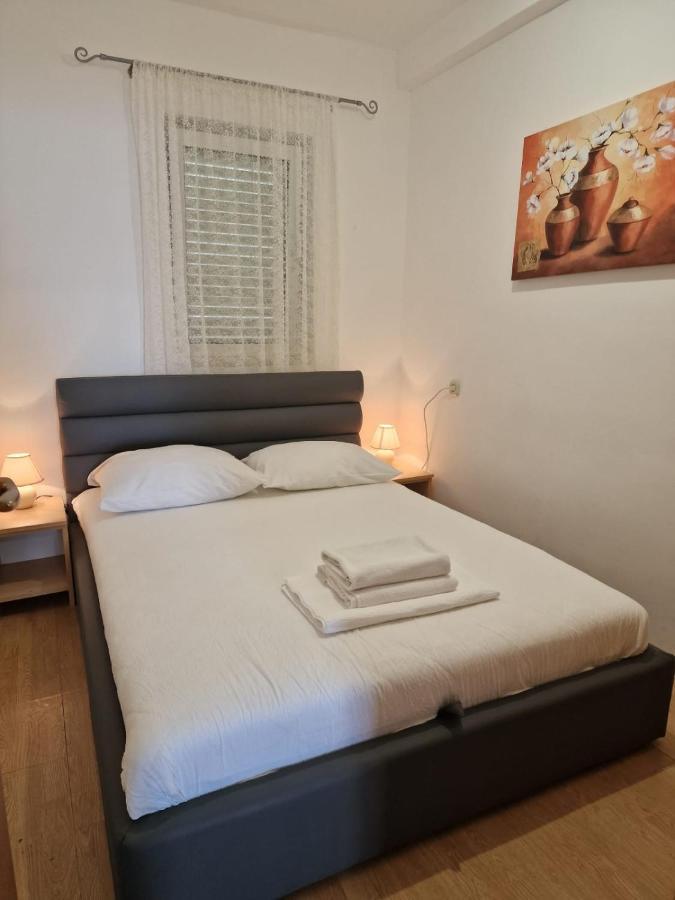 Villa Roing S Stanici Eksteriør billede